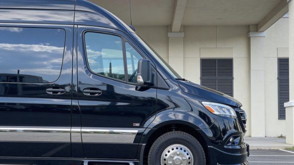 joliet 12 passenger sprinter van