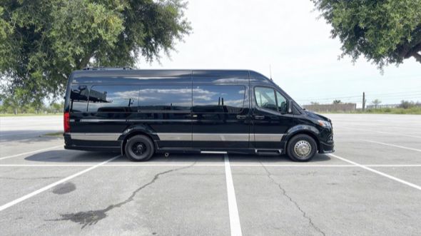 sprinter limousine joliet
